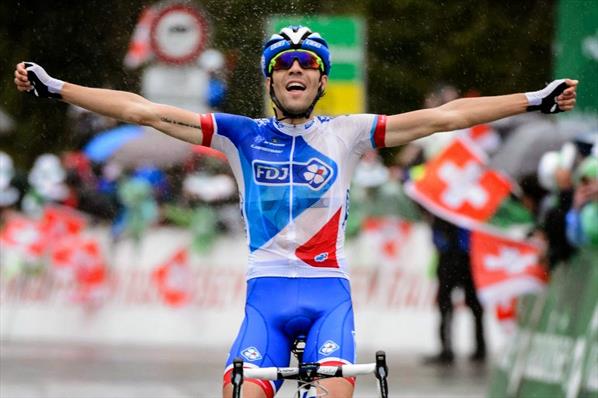 thibaut-pinot-remporte-l-etape-reine-du-tour-de-romandie